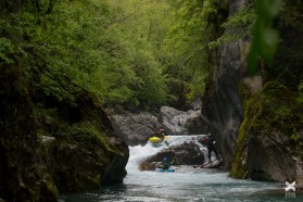 Day 14 - The Morača: The must-run rapid of the canyon - kayakers dream line!